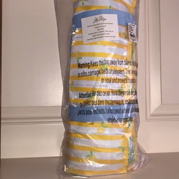 Lilly Pulitzer Lemon Print Blanket - Picture 1 of 4